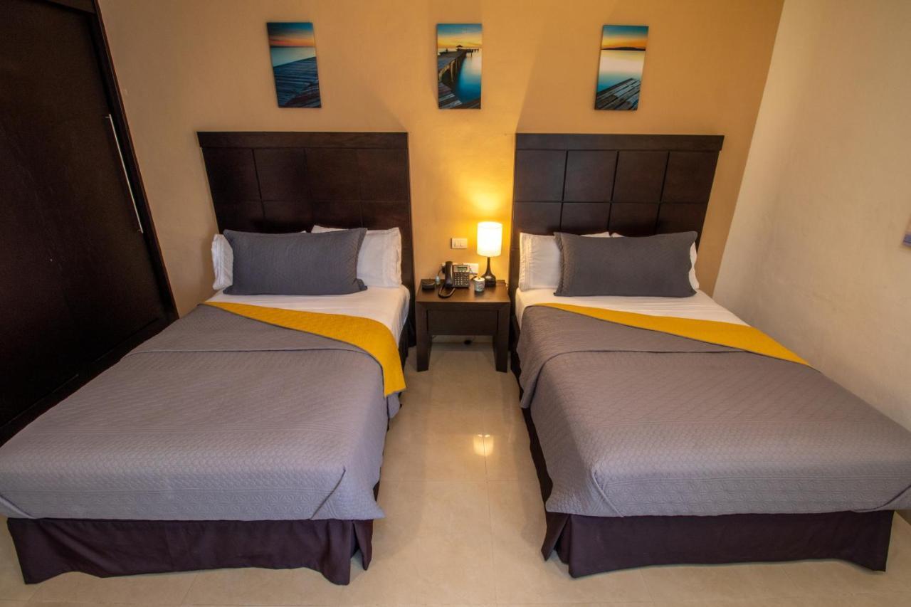 Hotel Villas Segovia Playa Del Carmen Extérieur photo