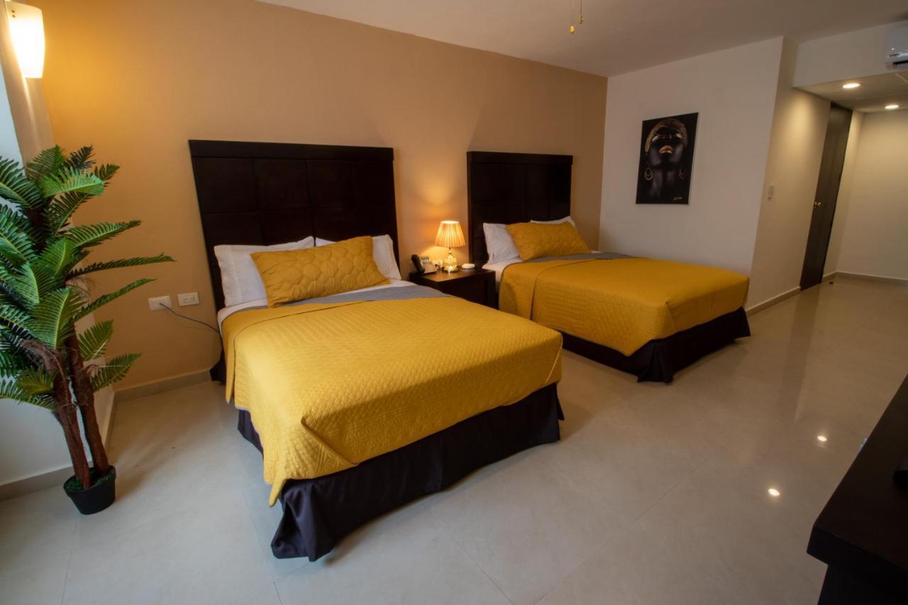 Hotel Villas Segovia Playa Del Carmen Extérieur photo